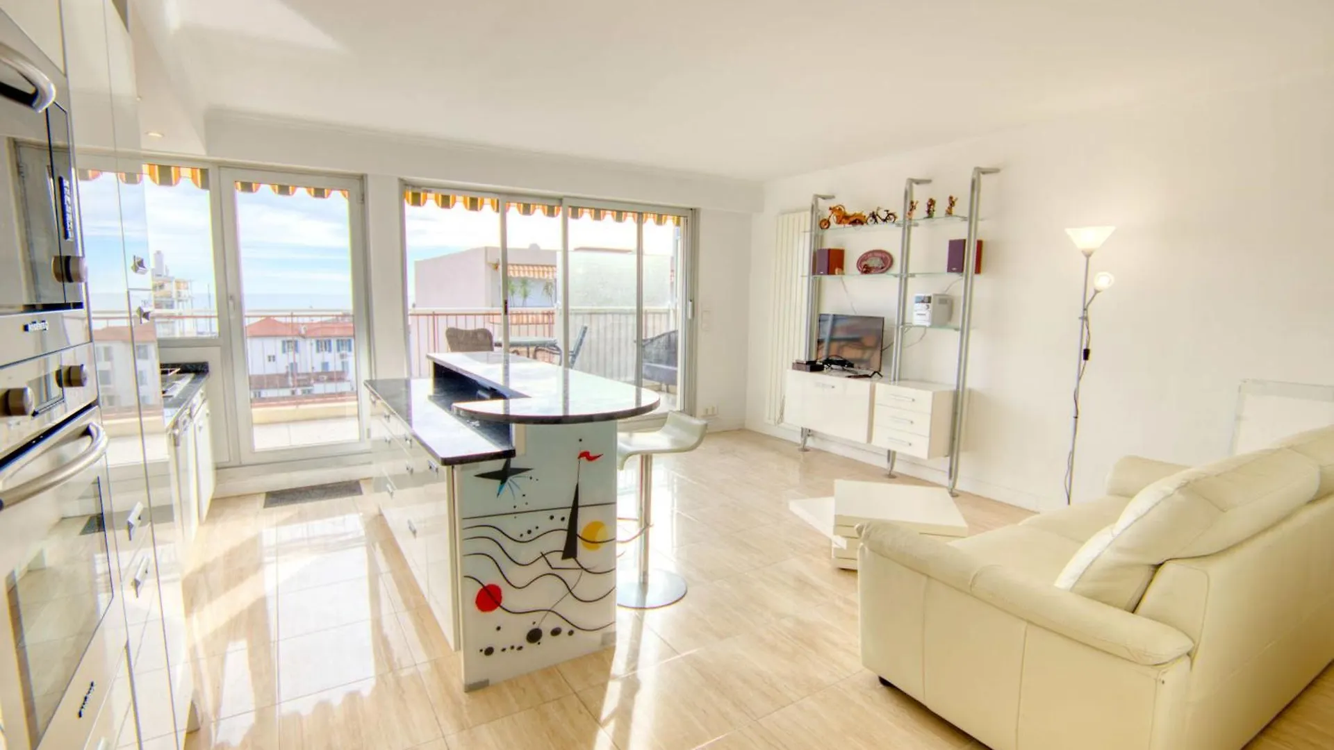 Le Clair Golfe-Juan - T2 Terrasse Vue Mer Parking Prive Wifi - Limestay Vallauris